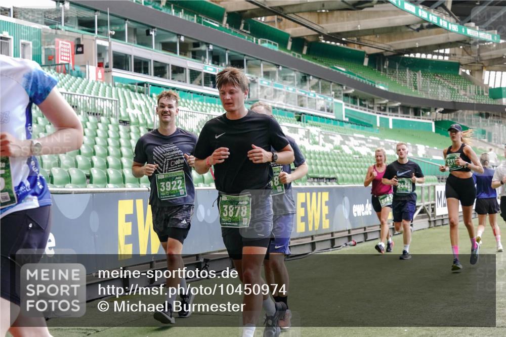 13.09.2026 - 21. swb-Marathon Bremen Michael Burmester http://msf.ph/oto/10450974 13.09.2026 13:09:32 Laufen im Stadion 164, 383, 391, 448, 532, 549, 551, 563, 625, 813, 869, 884, 898, 1025, 1072, 1124, 1150, 1180, 1285, 1289, 1398, 1559, 1688, 1855, 1867, 1880, 1899, 2041, 2208, 2229, 2232, 2243, 2268, 2380, 2413, 2429, 2441, 2467, 2471, 2525, 2530, 2553, 2573, 2594, 2635, 2692, 2714, 2717, 2727, 2785, 2823, 2841, 2897, 2920, 2930, 2931, 2941, 3032, 3063, 3086, 3291, 3316, 3327, 3333, 3398, 3437, 3707, 3769, 109 meine-sportfotos.de