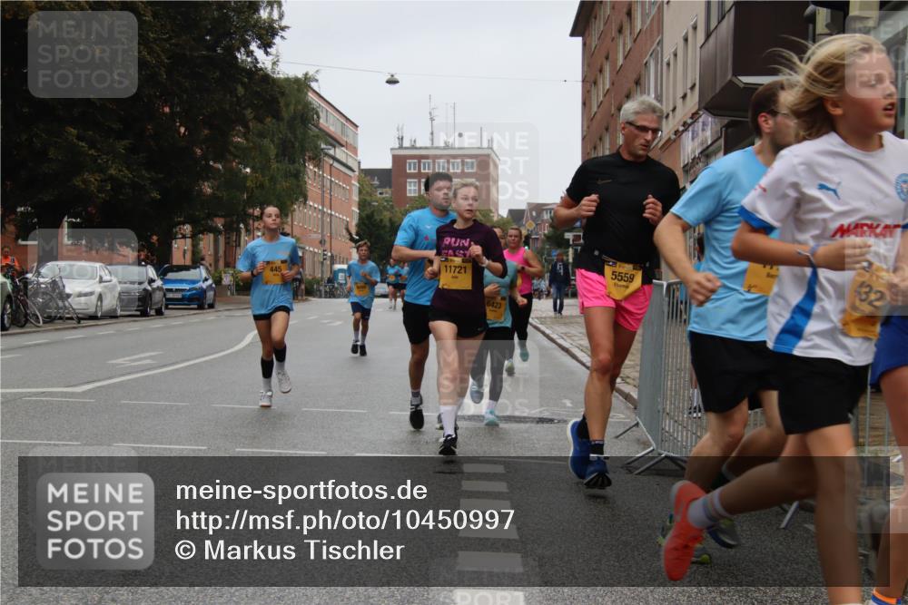 13.09.2026 - Kiel Lauf Markus Tischler http://msf.ph/oto/10450997 13.09.2026 09:42:28 Fleethörn 11721, 445, 6423, 5559, 432 meine-sportfotos.de