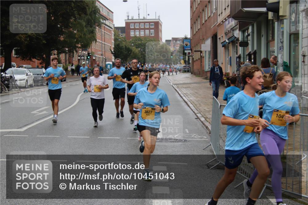 13.09.2026 - Kiel Lauf Markus Tischler http://msf.ph/oto/10451043 13.09.2026 09:42:51 Fleethörn 5530, 385, 762, 3827, 1, 85, 104 meine-sportfotos.de