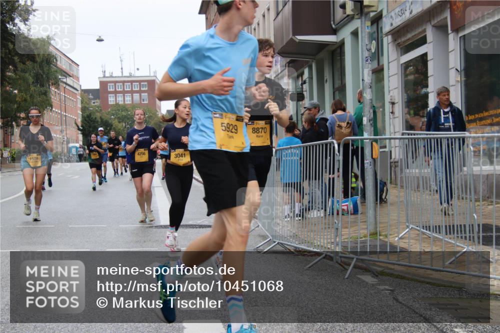 13.09.2026 - Kiel Lauf Markus Tischler http://msf.ph/oto/10451068 13.09.2026 09:43:03 Fleethörn 4256, 1508, 3041, 39, 5929, 8870 meine-sportfotos.de