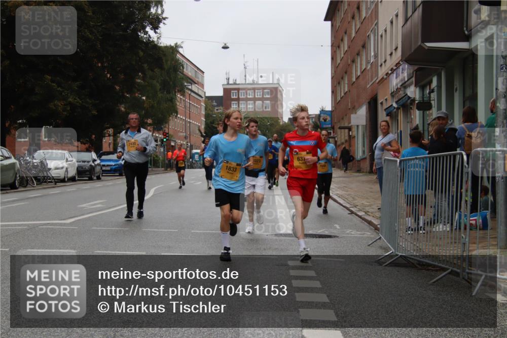 13.09.2026 - Kiel Lauf Markus Tischler http://msf.ph/oto/10451153 13.09.2026 09:43:34 Fleethörn 7430, 637, 1323, 7948, 1833 meine-sportfotos.de