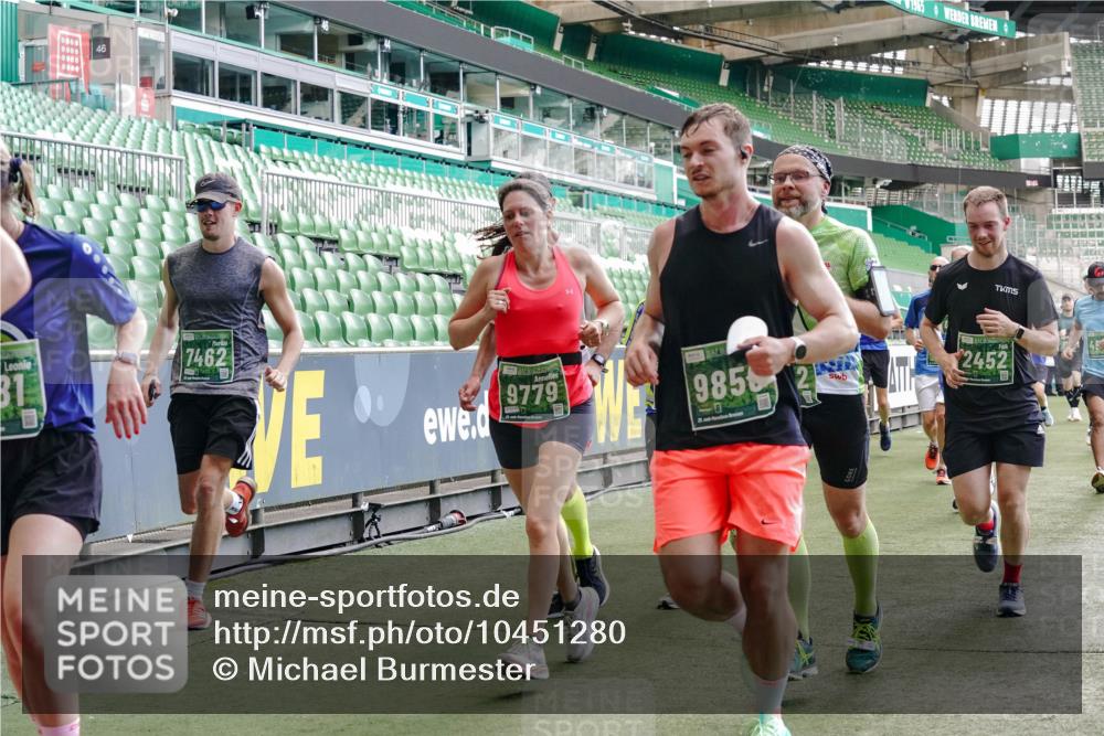 13.09.2026 - 21. swb-Marathon Bremen Michael Burmester http://msf.ph/oto/10451280 13.09.2026 13:09:39 Laufen im Stadion 164, 383, 391, 448, 532, 549, 563, 625, 813, 869, 884, 898, 1025, 1072, 1124, 1150, 1180, 1289, 1398, 1559, 1855, 1867, 1880, 1899, 2041, 2202, 2208, 2229, 2232, 2243, 2268, 2339, 2380, 2413, 2429, 2441, 2467, 2471, 2525, 2530, 2553, 2573, 2594, 2635, 2682, 2692, 2714, 2717, 2727, 2785, 2823, 2841, 2897, 2920, 2930, 2931, 2941, 3032, 3063, 3086, 3089, 3122, 3291, 3316, 3327, 3333, 3398, 3437, 3707, 3769, 109 meine-sportfotos.de
