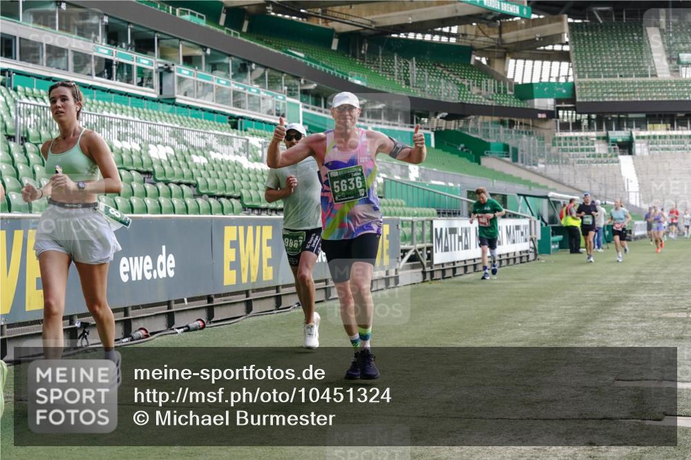 13.09.2026 - 21. swb-Marathon Bremen Michael Burmester http://msf.ph/oto/10451324 13.09.2026 12:49:41 Laufen im Stadion 469, 524, 572, 663, 670, 779, 826, 899, 1349, 1513, 1517, 1605, 1723, 1748, 1925, 2052, 2130, 2287, 2288, 2291, 2347, 2360, 2605, 2750, 2844, 2909, 3043, 3110, 3127, 3197, 3276, 3330, 3625, 3647, 3973, 4033, 4082, 4247, 4384, 4732, 4743, 4852, 4898, 4990, 5111, 5314, 5377, 5383, 5424, 5517, 5570, 5585, 5594, 5620, 5636, 5648, 6267, 6652, 6668, 6692, 6842, 6901, 6906, 6951, 7064, 7109, 7115, 7121, 7636, 7876, 8877, 8973, 9035, 9429 meine-sportfotos.de
