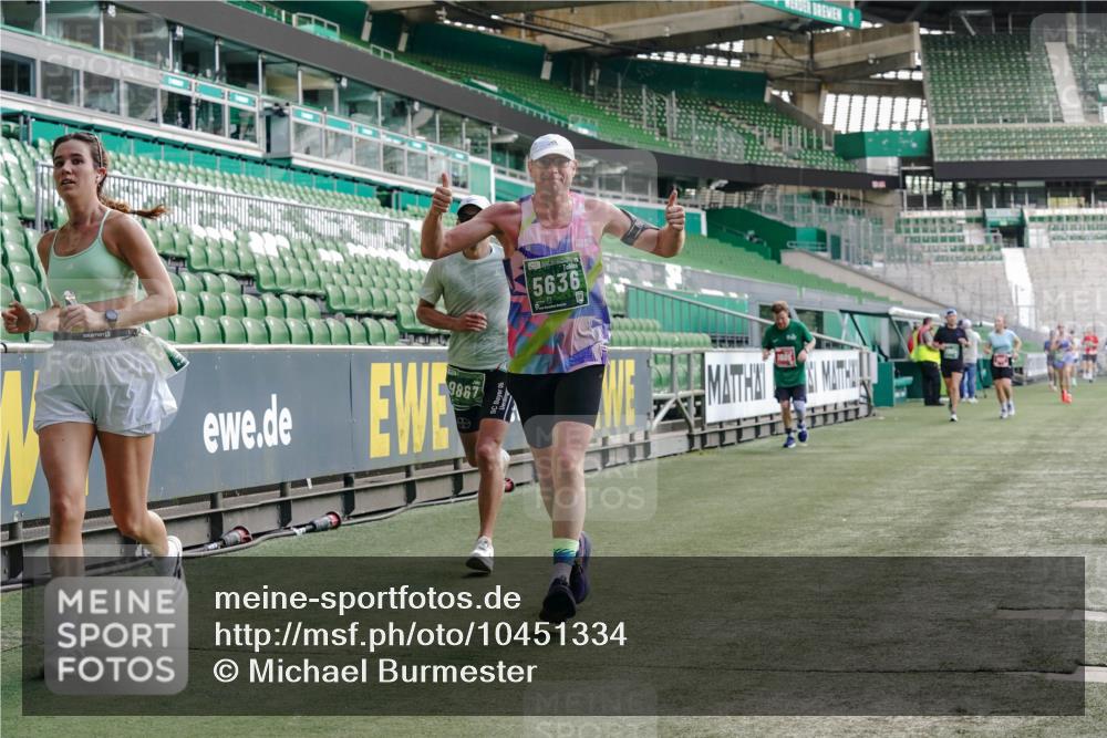 13.09.2026 - 21. swb-Marathon Bremen Michael Burmester http://msf.ph/oto/10451334 13.09.2026 12:49:41 Laufen im Stadion 469, 524, 572, 663, 670, 779, 826, 899, 1349, 1513, 1517, 1605, 1723, 1748, 1925, 2052, 2130, 2287, 2288, 2291, 2347, 2360, 2605, 2750, 2844, 2909, 3043, 3110, 3127, 3197, 3276, 3330, 3625, 3647, 3973, 4033, 4082, 4247, 4384, 4732, 4743, 4852, 4898, 4990, 5111, 5314, 5377, 5383, 5424, 5517, 5570, 5585, 5594, 5620, 5636, 5648, 6267, 6652, 6668, 6692, 6842, 6901, 6906, 6951, 7064, 7109, 7115, 7121, 7636, 7876, 8877, 8973, 9035, 9429 meine-sportfotos.de