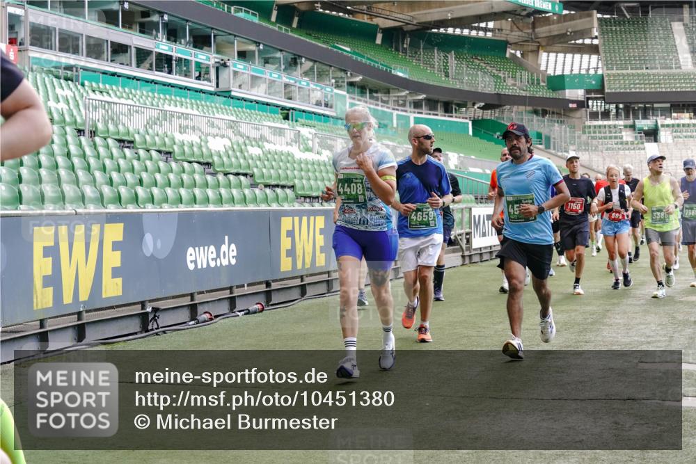 13.09.2026 - 21. swb-Marathon Bremen Michael Burmester http://msf.ph/oto/10451380 13.09.2026 13:09:41 Laufen im Stadion 164, 383, 391, 448, 532, 549, 563, 625, 813, 869, 898, 1025, 1072, 1124, 1150, 1180, 1289, 1398, 1559, 1855, 1867, 1880, 1899, 2041, 2202, 2208, 2229, 2232, 2243, 2268, 2339, 2380, 2413, 2429, 2441, 2467, 2471, 2525, 2530, 2553, 2573, 2594, 2635, 2682, 2692, 2714, 2717, 2727, 2785, 2823, 2841, 2897, 2920, 2930, 2931, 2932, 2941, 3032, 3063, 3086, 3089, 3122, 3291, 3316, 3327, 3333, 3398, 3410, 3437, 3707, 3769, 109 meine-sportfotos.de
