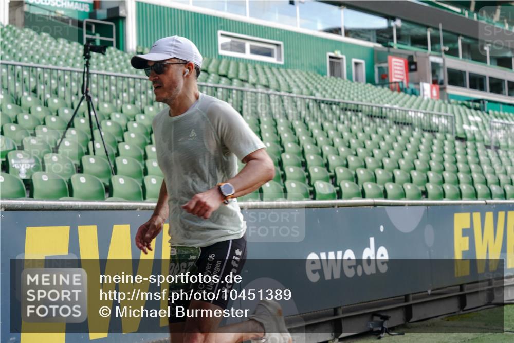 13.09.2026 - 21. swb-Marathon Bremen Michael Burmester http://msf.ph/oto/10451389 13.09.2026 12:49:44 Laufen im Stadion 469, 524, 572, 663, 670, 779, 826, 899, 1349, 1513, 1517, 1605, 1723, 1748, 1998, 2052, 2130, 2287, 2288, 2291, 2347, 2360, 2605, 2750, 2844, 2909, 3043, 3110, 3127, 3197, 3276, 3330, 3625, 3647, 3973, 4033, 4082, 4247, 4384, 4732, 4743, 4852, 4898, 4990, 5111, 5314, 5377, 5383, 5424, 5517, 5570, 5585, 5594, 5620, 5636, 5648, 6267, 6652, 6668, 6692, 6842, 6901, 6906, 6951, 7064, 7109, 7115, 7121, 7636, 7876, 8877, 8973, 9035, 9429 meine-sportfotos.de