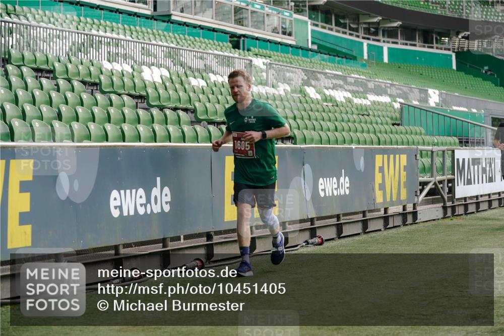 13.09.2026 - 21. swb-Marathon Bremen Michael Burmester http://msf.ph/oto/10451405 13.09.2026 12:49:46 Laufen im Stadion 469, 524, 572, 663, 670, 779, 826, 899, 1349, 1513, 1517, 1605, 1723, 1748, 1998, 2052, 2130, 2287, 2288, 2291, 2347, 2360, 2605, 2750, 2844, 2909, 3043, 3110, 3127, 3197, 3276, 3330, 3625, 3647, 3973, 4033, 4082, 4247, 4384, 4732, 4743, 4852, 4898, 4990, 5111, 5314, 5377, 5383, 5424, 5517, 5570, 5585, 5594, 5620, 5636, 5648, 6267, 6652, 6668, 6692, 6842, 6901, 6906, 6951, 7064, 7109, 7115, 7121, 7636, 7876, 8877, 8973, 9035, 9429 meine-sportfotos.de