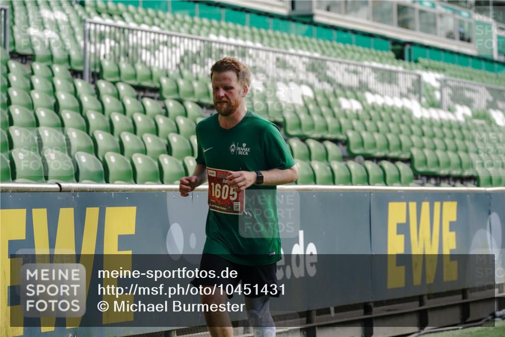 13.09.2026 - 21. swb-Marathon Bremen Michael Burmester http://msf.ph/oto/10451431 13.09.2026 12:49:47 Laufen im Stadion 469, 524, 572, 663, 670, 779, 826, 899, 1349, 1513, 1517, 1605, 1723, 1748, 1998, 2052, 2130, 2287, 2288, 2291, 2347, 2360, 2605, 2750, 2909, 3043, 3110, 3197, 3276, 3330, 3625, 3647, 3973, 4033, 4082, 4247, 4384, 4732, 4743, 4852, 4898, 4990, 5111, 5314, 5377, 5383, 5424, 5517, 5570, 5585, 5594, 5620, 5636, 5648, 6267, 6652, 6668, 6692, 6842, 6901, 6906, 6951, 7064, 7109, 7115, 7121, 7636, 7876, 8877, 9035, 9429 meine-sportfotos.de