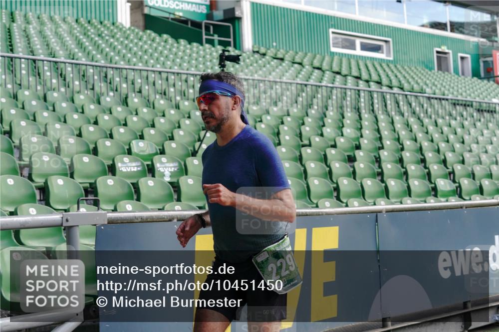 13.09.2026 - 21. swb-Marathon Bremen Michael Burmester http://msf.ph/oto/10451450 13.09.2026 12:50:01 Laufen im Stadion 469, 524, 572, 663, 670, 779, 826, 899, 1513, 1517, 1605, 1723, 1748, 1998, 2052, 2130, 2287, 2288, 2291, 2295, 2347, 2360, 2444, 2750, 2909, 3043, 3197, 3276, 3330, 3625, 3647, 3973, 4023, 4033, 4082, 4247, 4368, 4384, 4559, 4732, 4743, 4852, 4888, 4898, 4990, 5066, 5111, 5155, 5314, 5377, 5383, 5424, 5517, 5532, 5570, 5585, 5594, 5620, 5627, 5636, 5648, 6267, 6471, 6652, 6668, 6692, 6842, 6901, 6906, 7064, 7109, 7115, 7121, 7636, 7876, 9035 meine-sportfotos.de