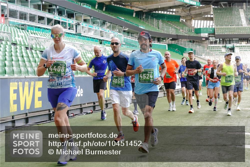13.09.2026 - 21. swb-Marathon Bremen Michael Burmester http://msf.ph/oto/10451452 13.09.2026 13:09:42 Laufen im Stadion 164, 383, 391, 448, 532, 549, 563, 625, 813, 869, 898, 1025, 1072, 1124, 1150, 1180, 1289, 1398, 1559, 1855, 1867, 1880, 1894, 1899, 2041, 2202, 2208, 2229, 2232, 2243, 2268, 2284, 2339, 2380, 2413, 2429, 2441, 2467, 2471, 2525, 2530, 2553, 2573, 2594, 2635, 2682, 2692, 2714, 2717, 2727, 2785, 2823, 2841, 2897, 2920, 2930, 2931, 2932, 2941, 3032, 3063, 3086, 3089, 3122, 3291, 3316, 3327, 3333, 3398, 3410, 3437, 3707, 3769, 109 meine-sportfotos.de