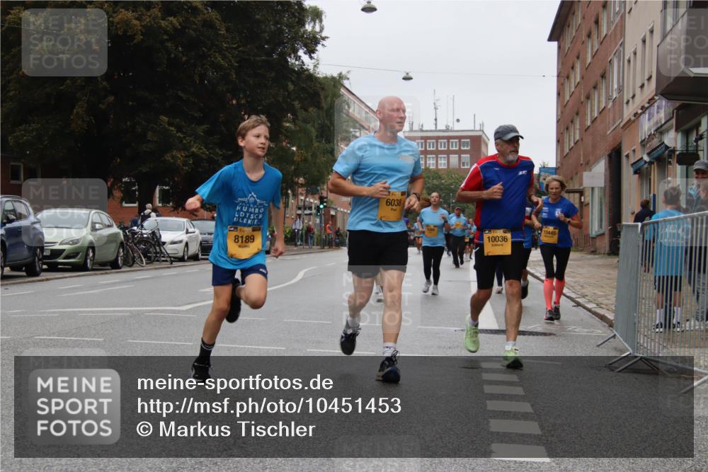 13.09.2026 - Kiel Lauf Markus Tischler http://msf.ph/oto/10451453 13.09.2026 09:44:58 Fleethörn 8189, 6038, 10036, 10445 meine-sportfotos.de