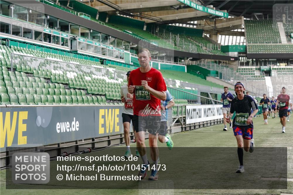 13.09.2026 - 21. swb-Marathon Bremen Michael Burmester http://msf.ph/oto/10451473 13.09.2026 12:50:04 Laufen im Stadion 469, 524, 572, 663, 670, 779, 899, 1513, 1517, 1605, 1723, 1748, 1998, 2052, 2130, 2287, 2288, 2291, 2295, 2347, 2360, 2442, 2444, 2750, 2909, 3043, 3197, 3276, 3330, 3625, 3647, 3808, 3973, 4023, 4033, 4082, 4247, 4368, 4384, 4559, 4732, 4743, 4852, 4888, 4898, 4990, 5066, 5111, 5155, 5314, 5377, 5383, 5424, 5517, 5532, 5570, 5585, 5594, 5620, 5627, 5636, 5648, 6267, 6471, 6652, 6668, 6692, 6842, 6901, 6906, 7109, 7115, 7121, 7876, 9035 meine-sportfotos.de