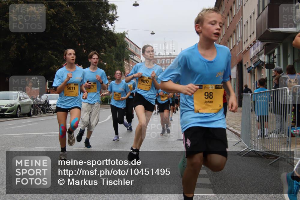 13.09.2026 - Kiel Lauf Markus Tischler http://msf.ph/oto/10451495 13.09.2026 09:45:13 Fleethörn 5811, 3974, 9897, 1579, 4, 38, 7, 98 meine-sportfotos.de