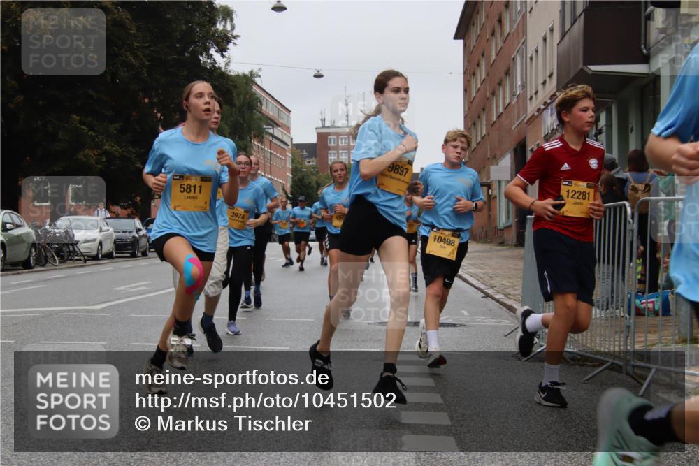 13.09.2026 - Kiel Lauf Markus Tischler http://msf.ph/oto/10451502 13.09.2026 09:45:13 Fleethörn 5811, 3974, 9897, 10498, 39, 12281 meine-sportfotos.de