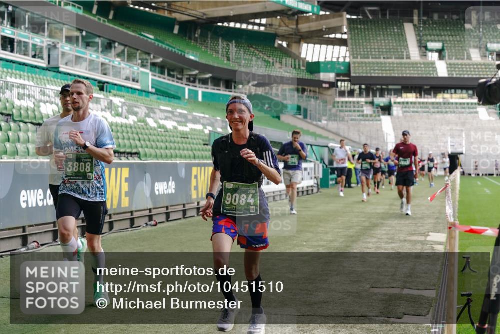 13.09.2026 - 21. swb-Marathon Bremen Michael Burmester http://msf.ph/oto/10451510 13.09.2026 12:50:05 Laufen im Stadion 469, 524, 572, 663, 670, 779, 899, 1513, 1517, 1605, 1723, 1748, 1998, 2052, 2130, 2287, 2288, 2291, 2295, 2347, 2360, 2442, 2444, 2750, 2909, 3043, 3197, 3276, 3330, 3625, 3647, 3808, 3973, 4023, 4033, 4082, 4247, 4368, 4384, 4559, 4732, 4743, 4852, 4888, 4898, 4990, 5066, 5111, 5155, 5314, 5377, 5383, 5424, 5517, 5532, 5570, 5585, 5594, 5620, 5627, 5636, 5648, 6267, 6471, 6652, 6668, 6692, 6842, 6901, 6906, 7109, 7115, 7121, 7876, 9035 meine-sportfotos.de