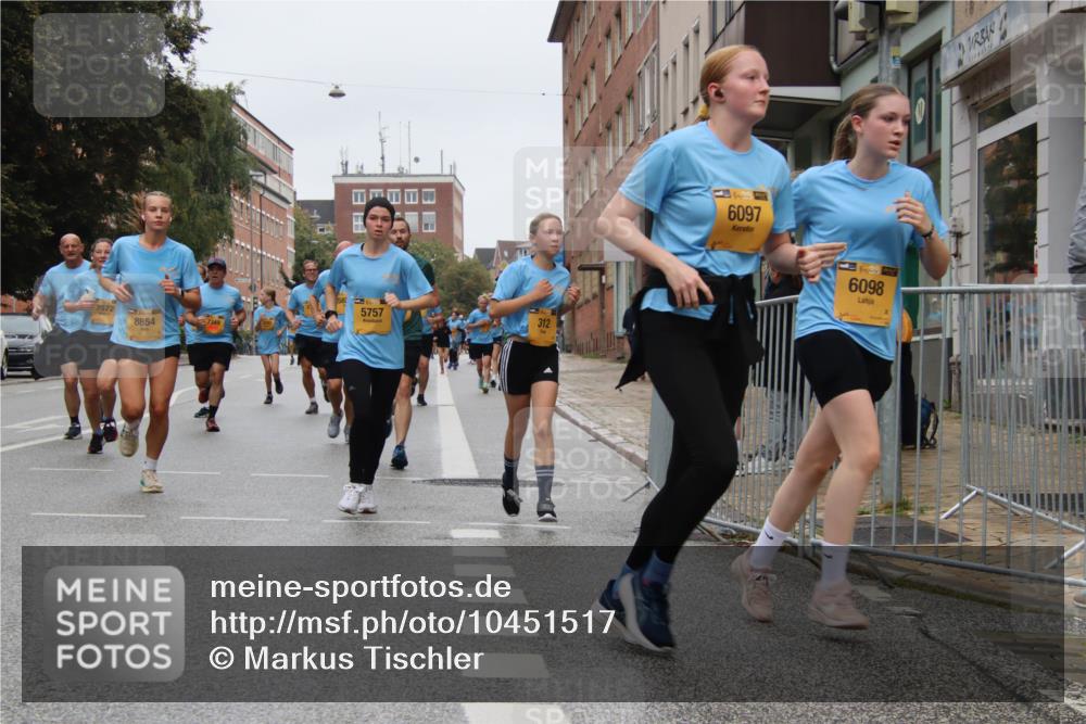 13.09.2026 - Kiel Lauf Markus Tischler http://msf.ph/oto/10451517 13.09.2026 09:45:17 Fleethörn 7572, 5757, 8854, 312, 6097, 6098 meine-sportfotos.de