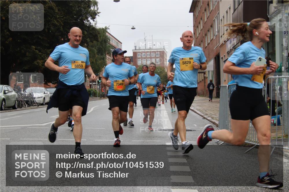13.09.2026 - Kiel Lauf Markus Tischler http://msf.ph/oto/10451539 13.09.2026 09:45:20 Fleethörn 39, 8859, 7349, 7911, 38, 5829 meine-sportfotos.de