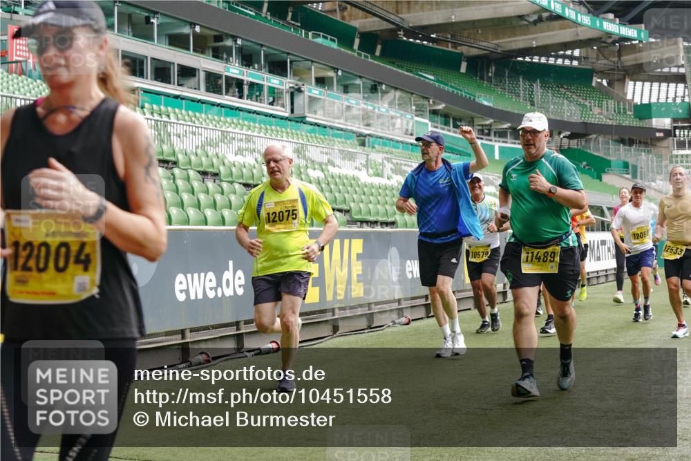 13.09.2026 - 21. swb-Marathon Bremen Michael Burmester http://msf.ph/oto/10451558 13.09.2026 10:31:28 Laufen im Stadion 10141, 10146, 10174, 10193, 10222, 10227, 10246, 10255, 10281, 10284, 10304, 10339, 10359, 10392, 10443, 10448, 10471, 10478, 10479, 10503, 10515, 10517, 10518, 10529, 10540, 10543, 10555, 10577, 10579, 10588, 10589, 10608, 10610, 10626, 10631, 10641, 10646, 10652, 10684, 10685, 10703, 10704, 10708, 10714, 10725, 10757, 10765, 10780, 10808, 10821, 10822, 10837, 10838, 10862, 10863, 10884, 10886, 10906, 10984, 11002, 11038, 11350, 11379 meine-sportfotos.de