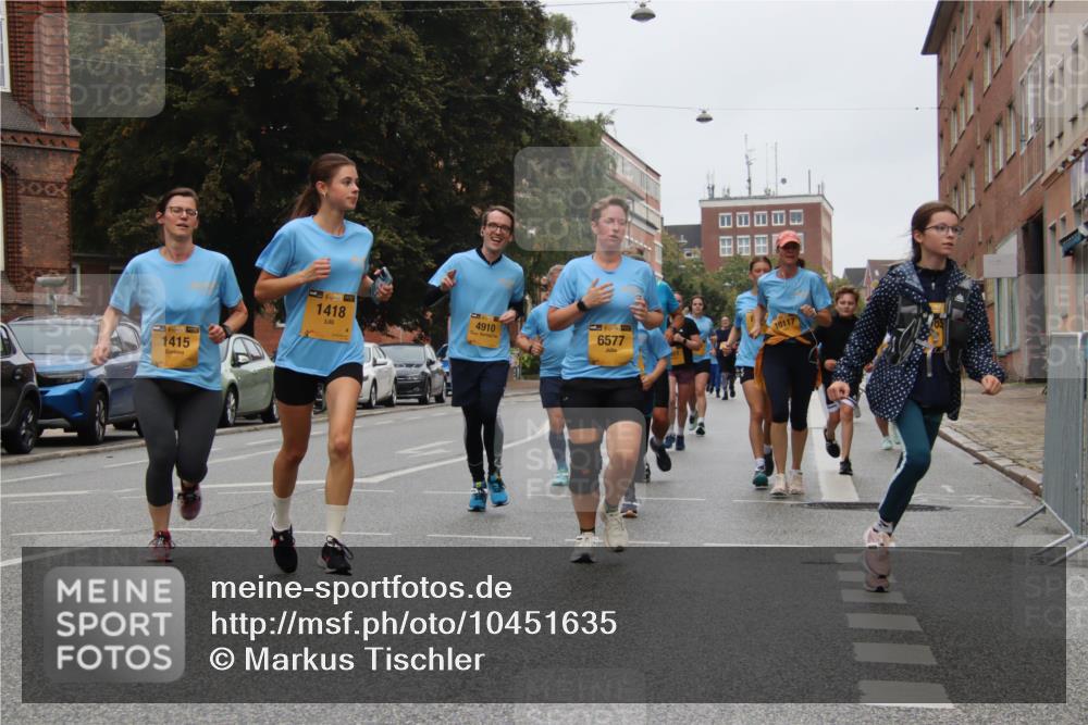 13.09.2026 - Kiel Lauf Markus Tischler http://msf.ph/oto/10451635 13.09.2026 09:45:50 Fleethörn 11, 394, 1415, 38, 1418, 4910, 6577, 10117 meine-sportfotos.de