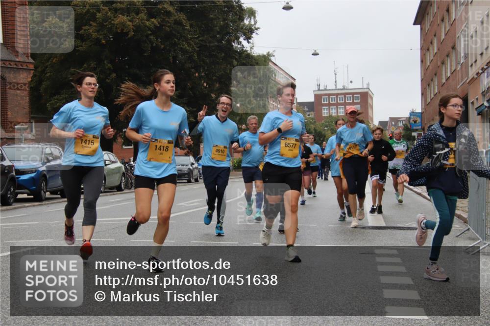 13.09.2026 - Kiel Lauf Markus Tischler http://msf.ph/oto/10451638 13.09.2026 09:45:51 Fleethörn 1415, 35, 1418, 4910, 6577, 10117 meine-sportfotos.de