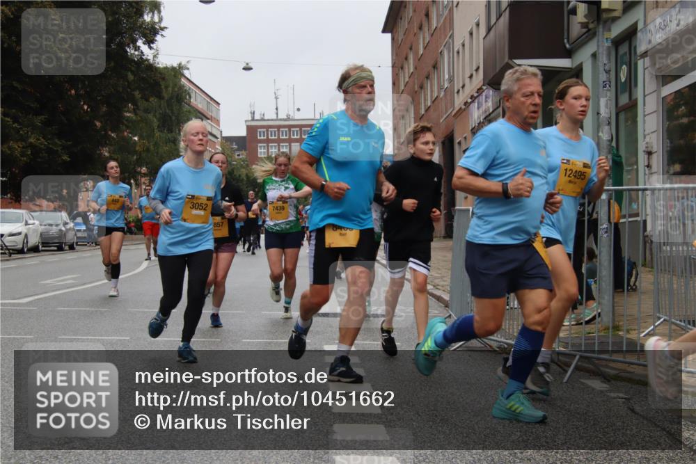 13.09.2026 - Kiel Lauf Markus Tischler http://msf.ph/oto/10451662 13.09.2026 09:45:54 Fleethörn 442, 1739, 3052, 857, 7439, 12495 meine-sportfotos.de