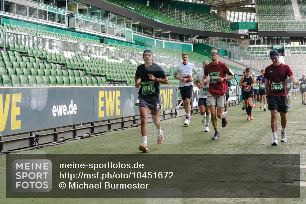 13.09.2026 - 21. swb-Marathon Bremen Michael Burmester http://msf.ph/oto/10451672 13.09.2026 12:50:12 Laufen im Stadion 335, 469, 524, 572, 663, 670, 771, 779, 899, 1510, 1513, 1517, 1605, 1613, 1723, 1748, 1970, 1998, 2052, 2130, 2287, 2288, 2291, 2295, 2347, 2360, 2442, 2444, 2750, 2909, 3043, 3197, 3276, 3330, 3484, 3625, 3647, 3808, 3973, 4023, 4033, 4082, 4247, 4368, 4384, 4473, 4559, 4743, 4852, 4888, 4898, 4990, 5066, 5111, 5155, 5314, 5377, 5383, 5424, 5517, 5532, 5570, 5585, 5594, 5620, 5627, 5636, 5648, 6267, 6471, 6652, 6668, 6692, 6842, 6901, 6906, 7109, 7115, 7121, 7876 meine-sportfotos.de