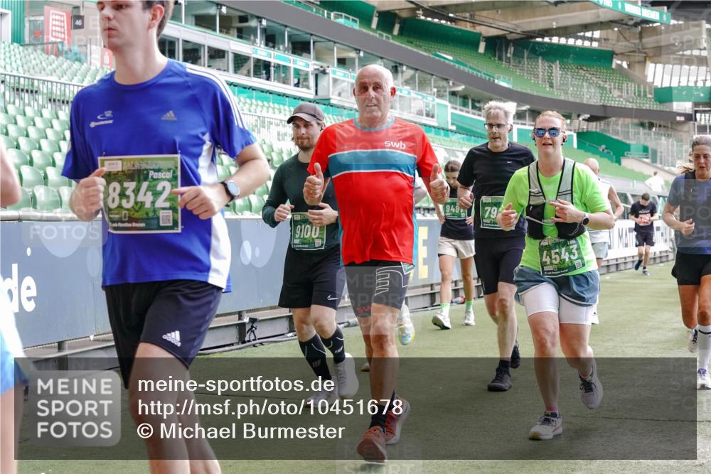 13.09.2026 - 21. swb-Marathon Bremen Michael Burmester http://msf.ph/oto/10451678 13.09.2026 13:09:47 Laufen im Stadion 164, 383, 391, 448, 532, 549, 563, 625, 813, 869, 898, 1025, 1072, 1124, 1150, 1180, 1289, 1398, 1559, 1855, 1867, 1880, 1894, 1899, 2041, 2202, 2208, 2232, 2243, 2268, 2284, 2339, 2342, 2380, 2413, 2429, 2441, 2467, 2471, 2525, 2530, 2553, 2573, 2594, 2682, 2692, 2714, 2717, 2785, 2823, 2841, 2897, 2920, 2930, 2931, 2932, 2941, 3032, 3063, 3086, 3089, 3122, 3291, 3316, 3327, 3333, 3370, 3398, 3410, 3437, 3707, 3769, 109 meine-sportfotos.de