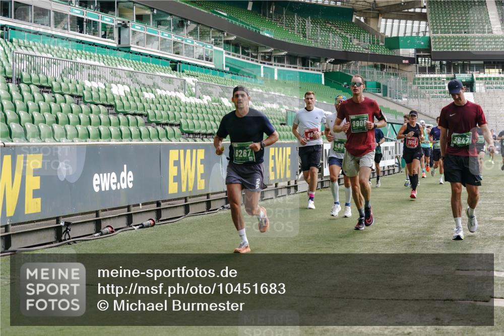 13.09.2026 - 21. swb-Marathon Bremen Michael Burmester http://msf.ph/oto/10451683 13.09.2026 12:50:12 Laufen im Stadion 335, 469, 524, 572, 663, 670, 771, 779, 899, 1510, 1513, 1517, 1605, 1613, 1723, 1748, 1970, 1998, 2052, 2130, 2287, 2288, 2291, 2295, 2347, 2360, 2442, 2444, 2750, 2909, 3043, 3197, 3276, 3330, 3484, 3625, 3647, 3808, 3973, 4023, 4033, 4082, 4247, 4368, 4384, 4473, 4559, 4743, 4852, 4888, 4898, 4990, 5066, 5111, 5155, 5314, 5377, 5383, 5424, 5517, 5532, 5570, 5585, 5594, 5620, 5627, 5636, 5648, 6267, 6471, 6652, 6668, 6692, 6842, 6901, 6906, 7109, 7115, 7121, 7876 meine-sportfotos.de