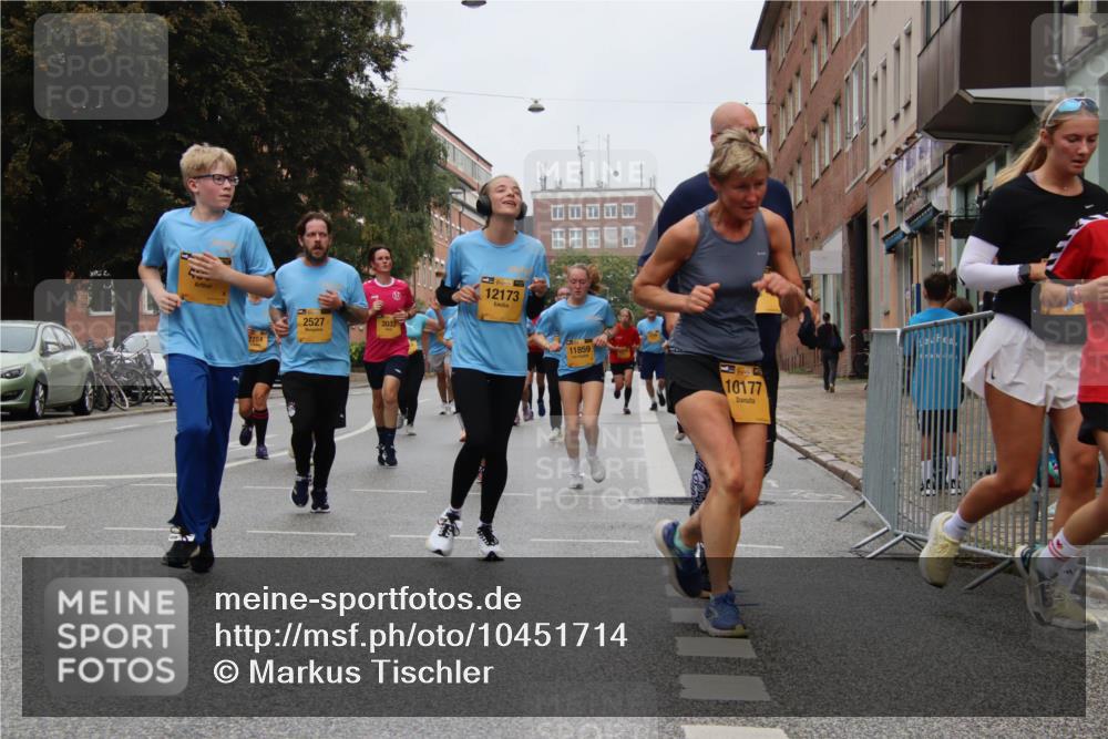 13.09.2026 - Kiel Lauf Markus Tischler http://msf.ph/oto/10451714 13.09.2026 09:46:07 Fleethörn 2527, 3033, 7754, 12173, 11859, 10177 meine-sportfotos.de