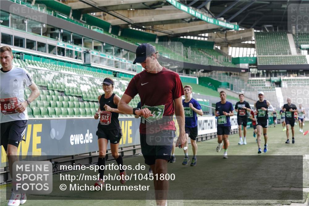 13.09.2026 - 21. swb-Marathon Bremen Michael Burmester http://msf.ph/oto/10451800 13.09.2026 12:50:16 Laufen im Stadion 335, 469, 524, 572, 663, 670, 771, 779, 899, 1510, 1513, 1517, 1605, 1613, 1723, 1748, 1970, 1998, 2052, 2130, 2287, 2288, 2291, 2295, 2347, 2360, 2442, 2444, 2750, 2909, 3043, 3197, 3276, 3330, 3484, 3625, 3647, 3808, 3959, 3973, 4023, 4033, 4082, 4247, 4368, 4384, 4473, 4559, 4743, 4852, 4888, 4898, 4990, 5066, 5111, 5155, 5314, 5377, 5383, 5424, 5517, 5532, 5570, 5585, 5594, 5620, 5627, 5636, 5648, 5696, 6267, 6471, 6652, 6668, 6692, 6842, 6901, 6906, 7109, 7115, 7121 meine-sportfotos.de