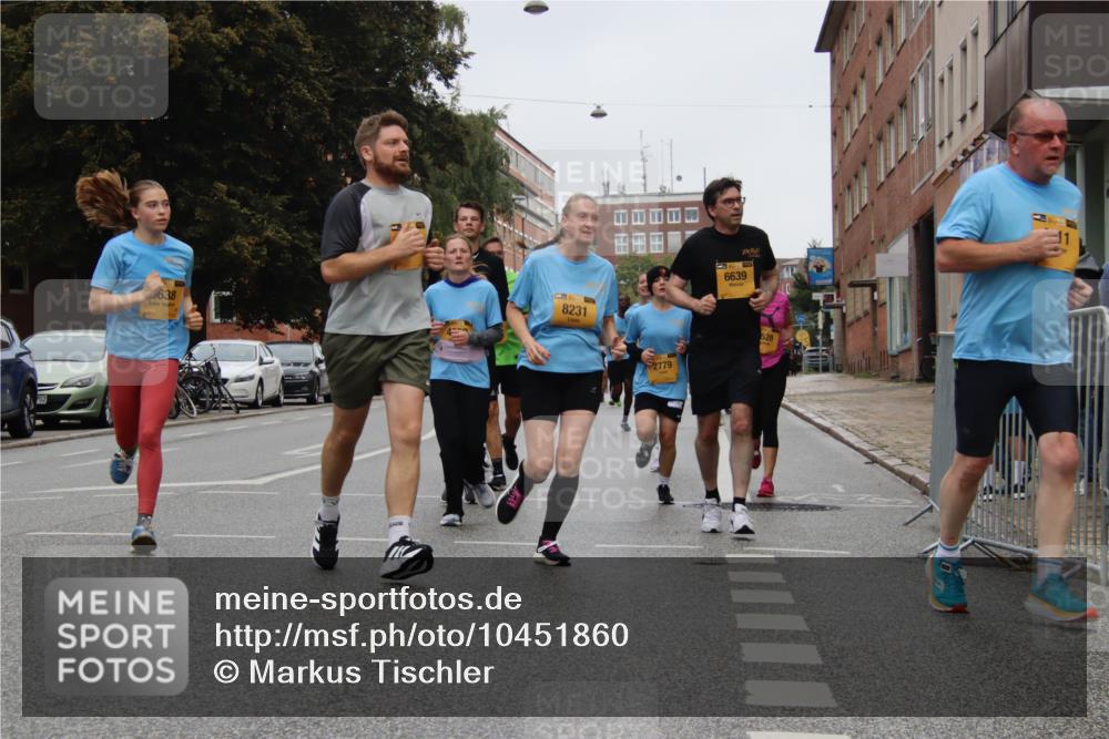 13.09.2026 - Kiel Lauf Markus Tischler http://msf.ph/oto/10451860 13.09.2026 09:46:51 Fleethörn 6638, 8231, 6639, 2779, 528 meine-sportfotos.de