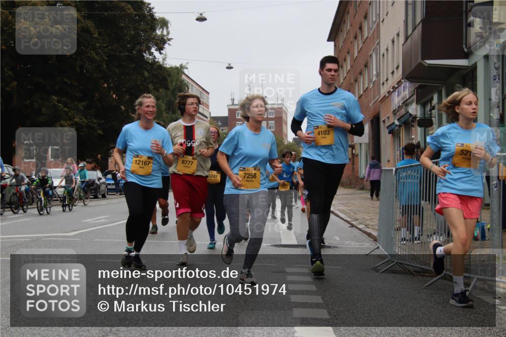 13.09.2026 - Kiel Lauf Markus Tischler http://msf.ph/oto/10451974 13.09.2026 09:47:25 Fleethörn 1990, 8777, 12167, 6242, 7258, 39, 4103, 38, 521 meine-sportfotos.de