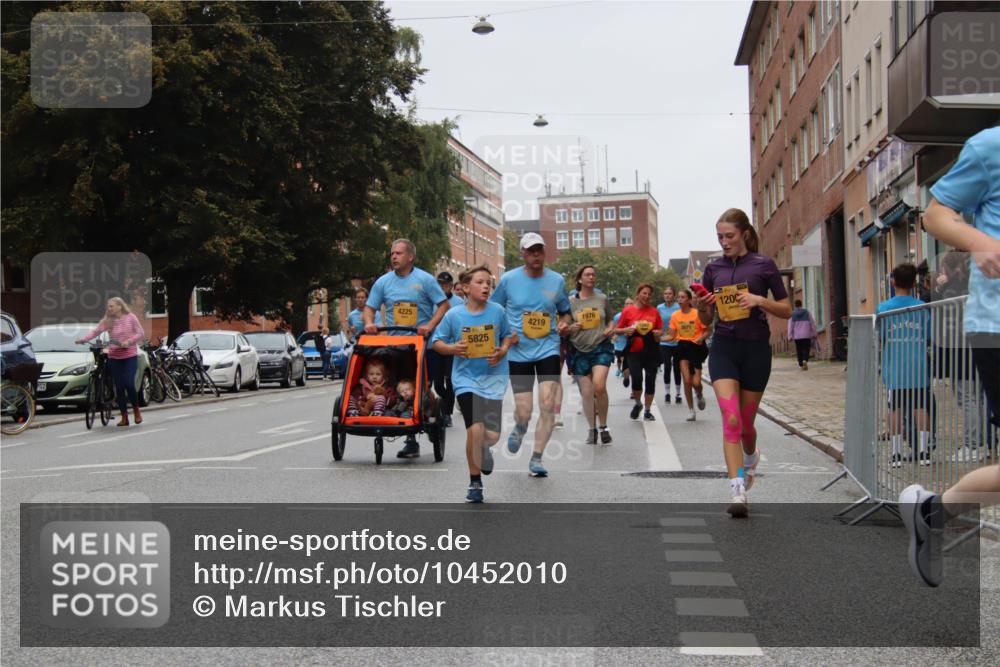 13.09.2026 - Kiel Lauf Markus Tischler http://msf.ph/oto/10452010 13.09.2026 09:47:35 Fleethörn 4225, 5825, 4219, 1976, 1200, 1047 meine-sportfotos.de