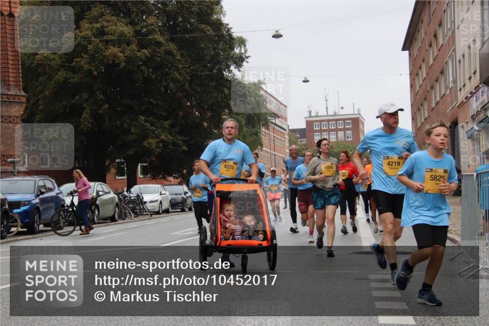 13.09.2026 - Kiel Lauf Markus Tischler http://msf.ph/oto/10452017 13.09.2026 09:47:37 Fleethörn 1713, 4225, 1976, 1047, 35, 4219, 1, 38, 5825 meine-sportfotos.de