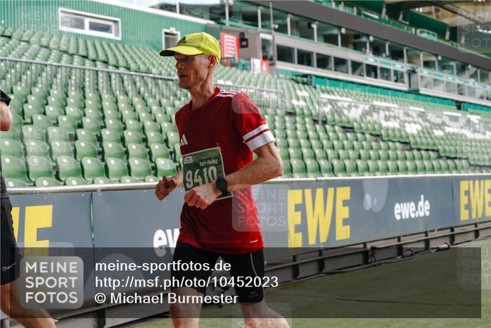 13.09.2026 - 21. swb-Marathon Bremen Michael Burmester http://msf.ph/oto/10452023 13.09.2026 12:50:24 Laufen im Stadion 335, 469, 524, 663, 670, 771, 779, 899, 1510, 1513, 1517, 1605, 1613, 1723, 1748, 1970, 1998, 2052, 2130, 2287, 2288, 2291, 2295, 2347, 2360, 2442, 2444, 2750, 2909, 3043, 3197, 3330, 3484, 3625, 3647, 3808, 3959, 3973, 4023, 4033, 4247, 4368, 4384, 4473, 4559, 4743, 4852, 4888, 4898, 4990, 5066, 5111, 5155, 5314, 5377, 5383, 5521, 5532, 5570, 5585, 5594, 5620, 5627, 5636, 5648, 5696, 6267, 6471, 6652, 6668, 6692, 6842, 6901, 6906, 7109, 7115, 7121, 8033 meine-sportfotos.de