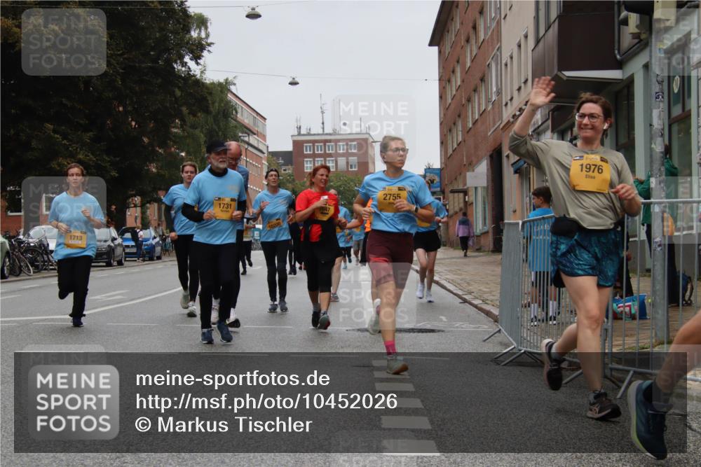 13.09.2026 - Kiel Lauf Markus Tischler http://msf.ph/oto/10452026 13.09.2026 09:47:40 Fleethörn 1713, 1731, 1047, 10200, 2755, 1976 meine-sportfotos.de