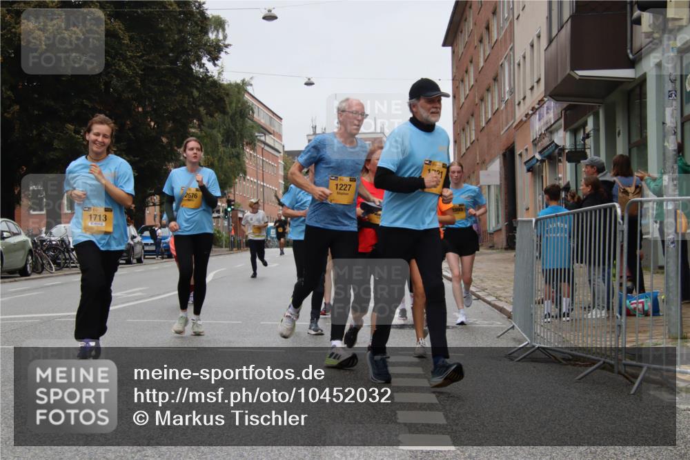 13.09.2026 - Kiel Lauf Markus Tischler http://msf.ph/oto/10452032 13.09.2026 09:47:41 Fleethörn 398, 1713, 2676, 1227, 1721, 2393 meine-sportfotos.de