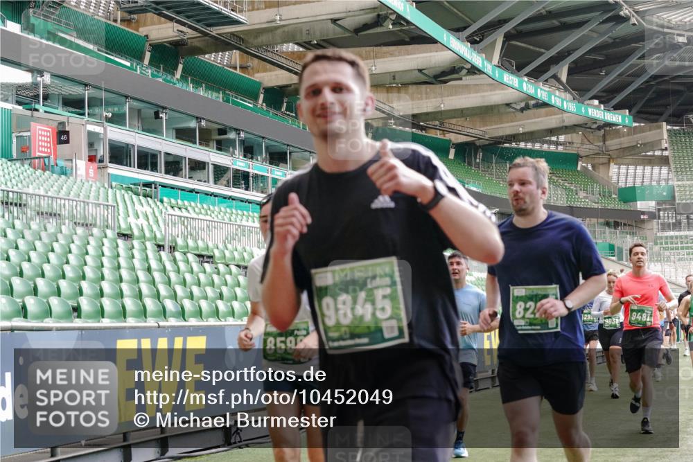 13.09.2026 - 21. swb-Marathon Bremen Michael Burmester http://msf.ph/oto/10452049 13.09.2026 13:09:54 Laufen im Stadion 164, 383, 391, 448, 532, 549, 563, 625, 813, 869, 898, 1025, 1072, 1124, 1150, 1180, 1398, 1559, 1738, 1855, 1867, 1880, 1894, 1967, 2202, 2208, 2232, 2243, 2268, 2284, 2333, 2339, 2342, 2380, 2413, 2429, 2432, 2441, 2467, 2471, 2525, 2530, 2553, 2573, 2594, 2654, 2682, 2692, 2714, 2717, 2785, 2819, 2823, 2841, 2897, 2920, 2930, 2931, 2932, 2941, 3032, 3063, 3086, 3089, 3122, 3208, 3291, 3316, 3327, 3333, 3370, 3398, 3410, 3437, 3470, 3707, 3769, 109 meine-sportfotos.de