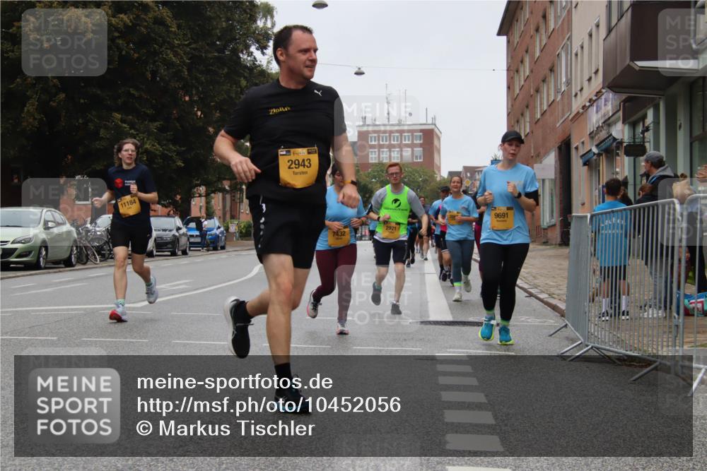 13.09.2026 - Kiel Lauf Markus Tischler http://msf.ph/oto/10452056 13.09.2026 09:47:59 Fleethörn 11184, 38, 2943, 7432, 2921, 9691 meine-sportfotos.de