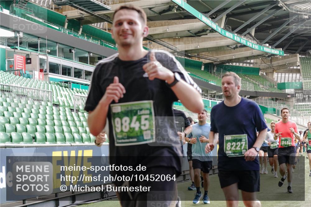 13.09.2026 - 21. swb-Marathon Bremen Michael Burmester http://msf.ph/oto/10452064 13.09.2026 13:09:54 Laufen im Stadion 164, 383, 391, 448, 532, 549, 563, 625, 813, 869, 898, 1025, 1072, 1124, 1150, 1180, 1398, 1559, 1738, 1855, 1867, 1880, 1894, 1967, 2202, 2208, 2232, 2243, 2268, 2284, 2333, 2339, 2342, 2380, 2413, 2429, 2432, 2441, 2467, 2471, 2525, 2530, 2553, 2573, 2594, 2654, 2682, 2692, 2714, 2717, 2785, 2819, 2823, 2841, 2897, 2920, 2930, 2931, 2932, 2941, 3032, 3063, 3086, 3089, 3122, 3208, 3291, 3316, 3327, 3333, 3370, 3398, 3410, 3437, 3470, 3707, 3769, 109 meine-sportfotos.de