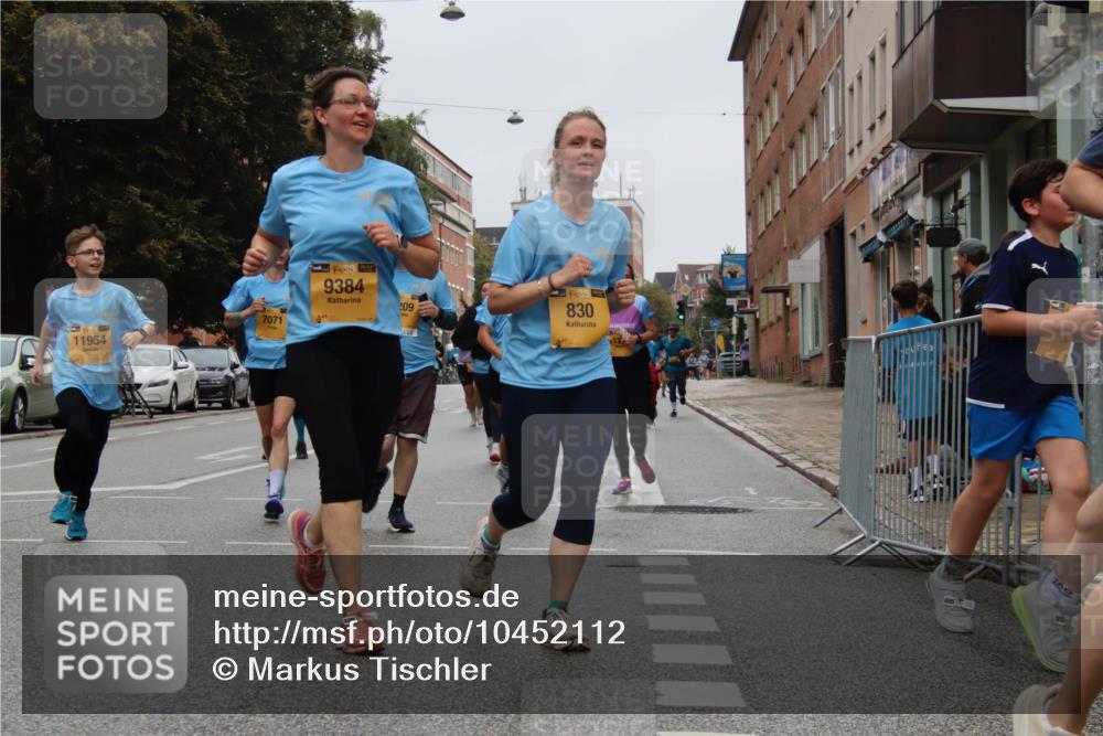 13.09.2026 - Kiel Lauf Markus Tischler http://msf.ph/oto/10452112 13.09.2026 09:48:14 Fleethörn 7071, 11954, 38, 9384, 38, 209, 830 meine-sportfotos.de