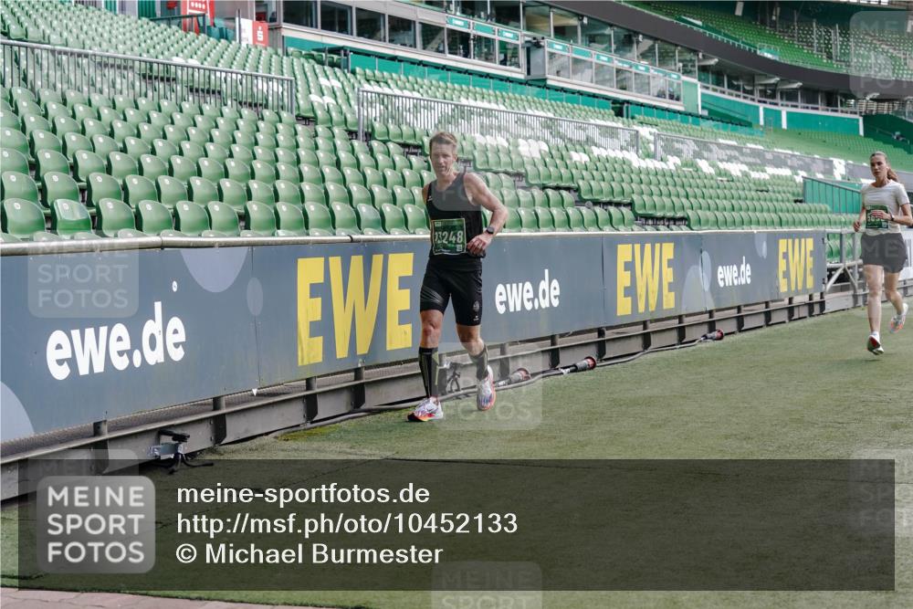 13.09.2026 - 21. swb-Marathon Bremen Michael Burmester http://msf.ph/oto/10452133 13.09.2026 12:50:31 Laufen im Stadion 335, 469, 663, 670, 771, 779, 899, 1455, 1510, 1513, 1517, 1605, 1613, 1723, 1748, 1970, 1998, 2052, 2130, 2288, 2291, 2295, 2347, 2360, 2442, 2444, 2750, 2909, 3043, 3330, 3440, 3484, 3625, 3647, 3808, 3959, 3973, 4023, 4033, 4247, 4368, 4384, 4473, 4559, 4743, 4852, 4888, 4990, 5066, 5111, 5155, 5314, 5377, 5383, 5521, 5532, 5570, 5585, 5594, 5620, 5627, 5636, 5648, 5696, 6267, 6274, 6471, 6652, 6668, 6842, 6901, 6906, 7109, 7115, 7121, 8033, 8798 meine-sportfotos.de