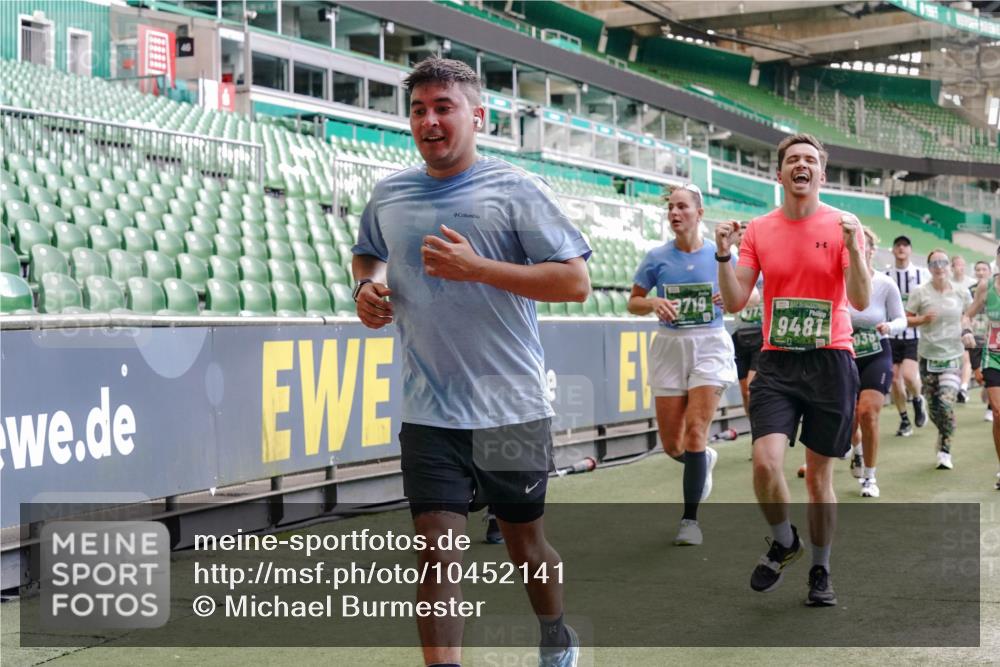 13.09.2026 - 21. swb-Marathon Bremen Michael Burmester http://msf.ph/oto/10452141 13.09.2026 13:09:56 Laufen im Stadion 164, 383, 391, 448, 532, 549, 563, 625, 813, 869, 898, 1025, 1072, 1124, 1150, 1180, 1398, 1738, 1855, 1867, 1880, 1894, 1967, 2202, 2208, 2232, 2243, 2268, 2284, 2333, 2339, 2342, 2380, 2413, 2429, 2432, 2441, 2467, 2471, 2525, 2530, 2553, 2573, 2594, 2654, 2682, 2692, 2714, 2717, 2785, 2819, 2823, 2841, 2897, 2920, 2930, 2931, 2932, 2941, 3032, 3063, 3086, 3089, 3122, 3208, 3291, 3316, 3327, 3333, 3370, 3398, 3410, 3437, 3470, 3707, 3769, 109 meine-sportfotos.de