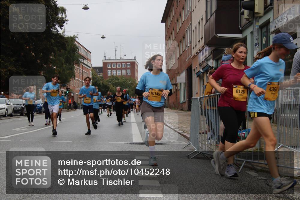 13.09.2026 - Kiel Lauf Markus Tischler http://msf.ph/oto/10452248 13.09.2026 09:48:59 Fleethörn 12492, 2065, 10145, 38, 8128, 4361 meine-sportfotos.de