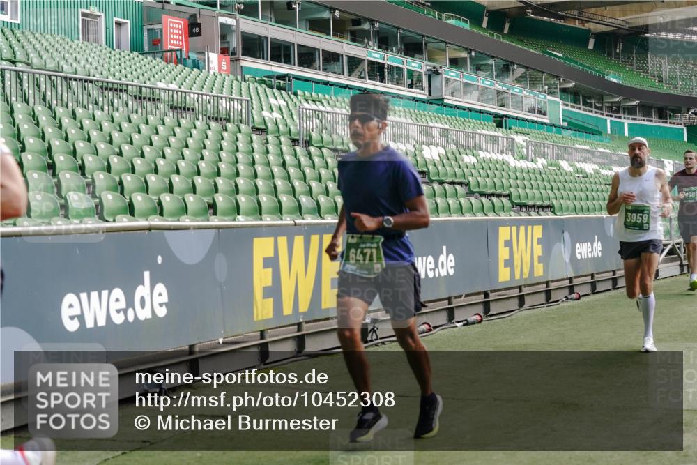 13.09.2026 - 21. swb-Marathon Bremen Michael Burmester http://msf.ph/oto/10452308 13.09.2026 12:50:39 Laufen im Stadion 335, 469, 663, 670, 771, 779, 1125, 1146, 1455, 1510, 1513, 1517, 1605, 1613, 1748, 1970, 1998, 2052, 2130, 2288, 2291, 2295, 2347, 2360, 2442, 2444, 2750, 2909, 3330, 3440, 3484, 3625, 3647, 3703, 3808, 3959, 3973, 4023, 4033, 4368, 4384, 4473, 4559, 4582, 4727, 4743, 4781, 4782, 4852, 4888, 4990, 5066, 5111, 5155, 5314, 5377, 5383, 5521, 5532, 5570, 5585, 5594, 5620, 5627, 5636, 5696, 6267, 6274, 6471, 6652, 6668, 6842, 6901, 6906, 7109, 7115, 7121, 8033, 8798 meine-sportfotos.de