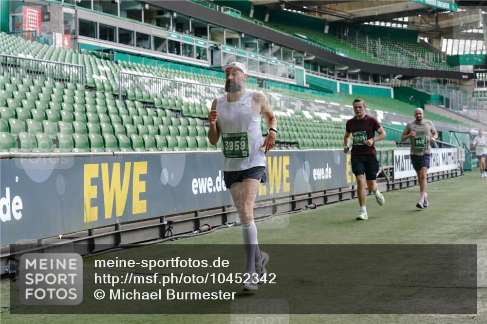 13.09.2026 - 21. swb-Marathon Bremen Michael Burmester http://msf.ph/oto/10452342 13.09.2026 12:50:41 Laufen im Stadion 335, 469, 663, 670, 771, 779, 1125, 1146, 1162, 1455, 1510, 1513, 1517, 1605, 1613, 1748, 1970, 1998, 2052, 2130, 2288, 2291, 2295, 2347, 2360, 2442, 2444, 2750, 2909, 3330, 3440, 3484, 3625, 3647, 3703, 3808, 3959, 4023, 4033, 4368, 4384, 4473, 4559, 4582, 4727, 4743, 4781, 4782, 4888, 4990, 5066, 5111, 5155, 5314, 5377, 5383, 5521, 5532, 5570, 5585, 5594, 5620, 5627, 5636, 5696, 6267, 6274, 6471, 6652, 6668, 6842, 6901, 6906, 7109, 7115, 7121, 8033, 8798 meine-sportfotos.de