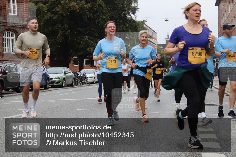 13.09.2026 - Kiel Lauf Markus Tischler http://msf.ph/oto/10452345 13.09.2026 09:49:23 Fleethörn 1, 39, 706, 7142, 12560, 670, 8790, 39, 10229 meine-sportfotos.de