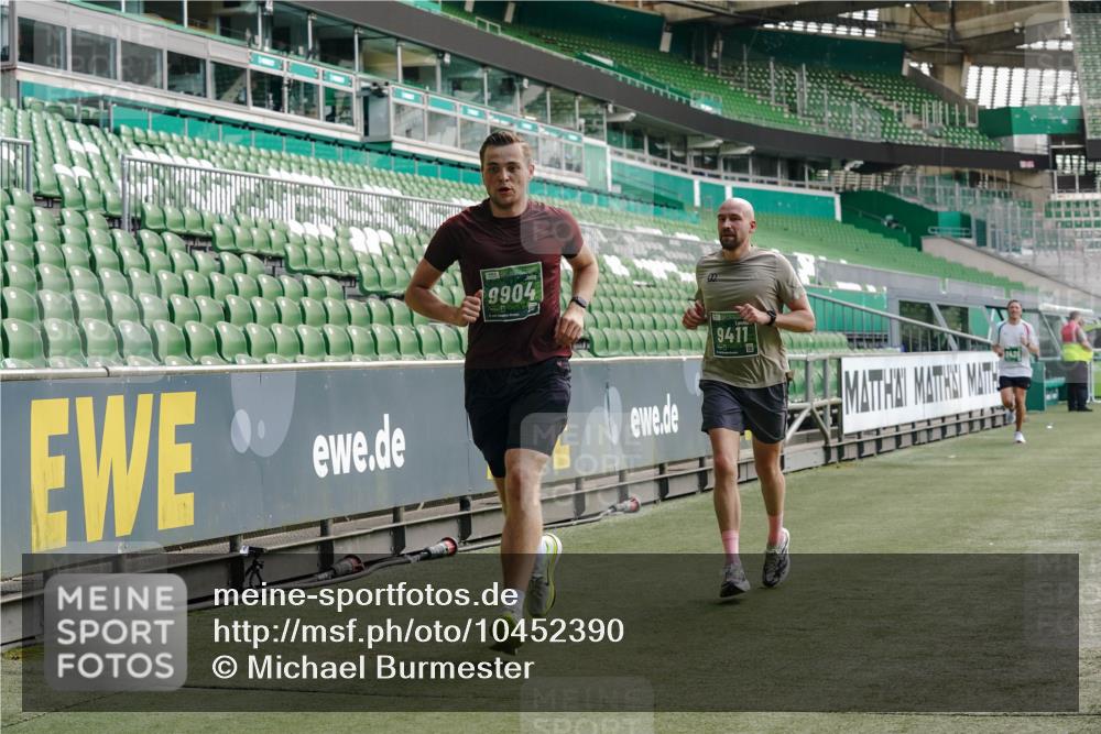 13.09.2026 - 21. swb-Marathon Bremen Michael Burmester http://msf.ph/oto/10452390 13.09.2026 12:50:42 Laufen im Stadion 335, 469, 663, 670, 771, 779, 1125, 1146, 1162, 1455, 1510, 1513, 1517, 1605, 1613, 1970, 1998, 2052, 2130, 2288, 2291, 2295, 2347, 2360, 2442, 2444, 2750, 2909, 3330, 3440, 3484, 3625, 3647, 3703, 3808, 3959, 4023, 4033, 4368, 4384, 4473, 4559, 4582, 4727, 4743, 4781, 4782, 4888, 5066, 5111, 5155, 5314, 5377, 5383, 5521, 5532, 5570, 5585, 5594, 5620, 5627, 5636, 5696, 6267, 6274, 6471, 6652, 6668, 6842, 6901, 6906, 7109, 7115, 7121, 8033, 8798 meine-sportfotos.de