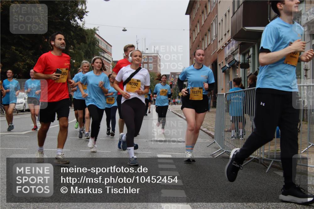 13.09.2026 - Kiel Lauf Markus Tischler http://msf.ph/oto/10452454 13.09.2026 09:49:56 Fleethörn 38, 585, 5235, 1, 39, 2, 6592, 9550, 35, 10371, 00 meine-sportfotos.de