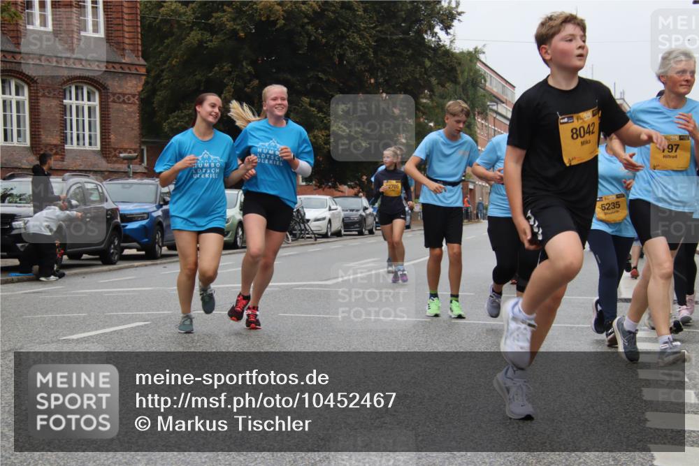 13.09.2026 - Kiel Lauf Markus Tischler http://msf.ph/oto/10452467 13.09.2026 09:49:59 Fleethörn 2705, 38, 8042, 39, 5235, 38, 97 meine-sportfotos.de